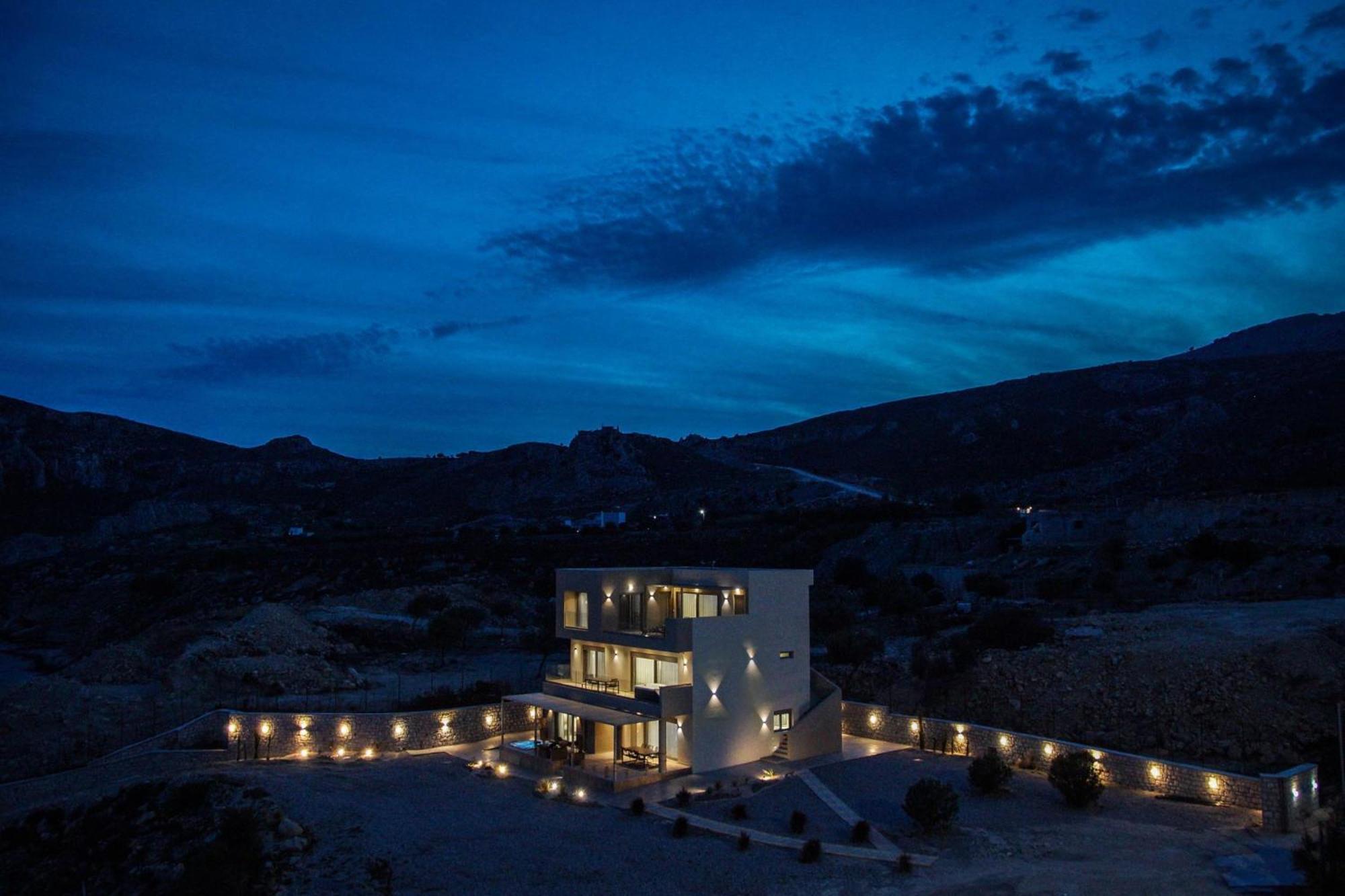 Aquamarine Luxury Suites Archangelos  Exterior photo