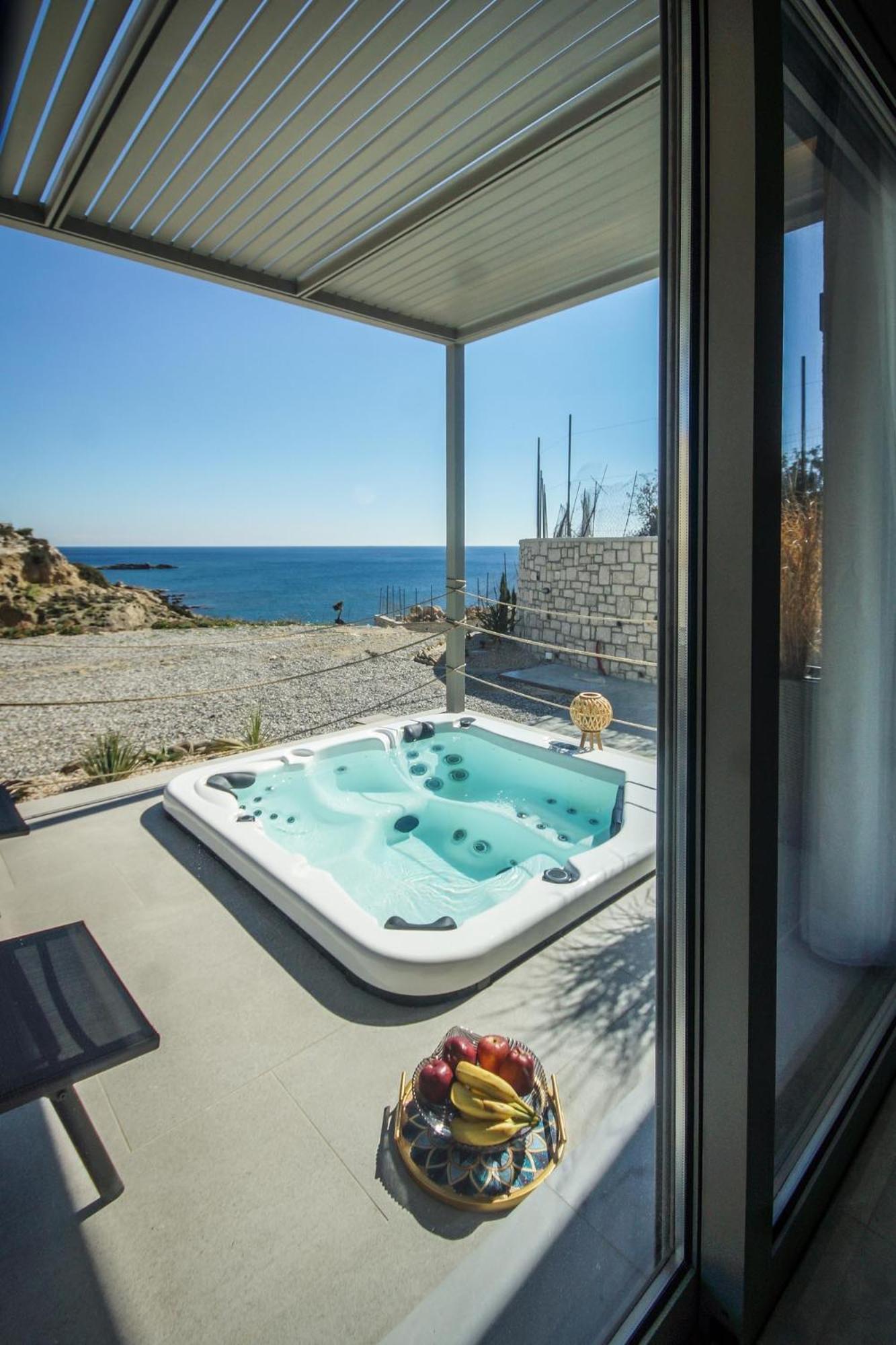 Aquamarine Luxury Suites Archangelos  Exterior photo